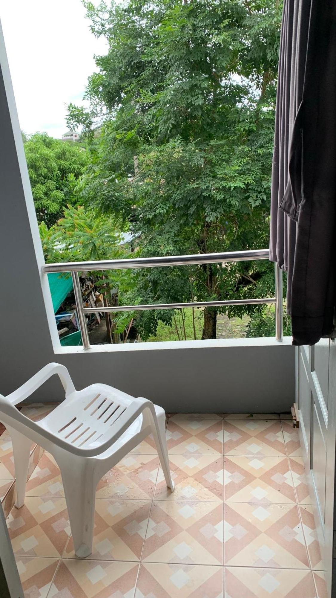 Kamalaburi Guesthouse Buitenkant foto